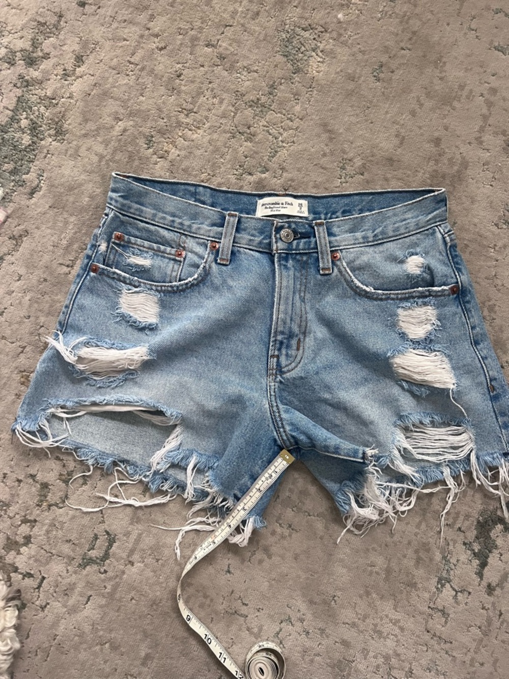Abercrombie & Fitch The Boyfriend Mid Rise Short, Size 26/2